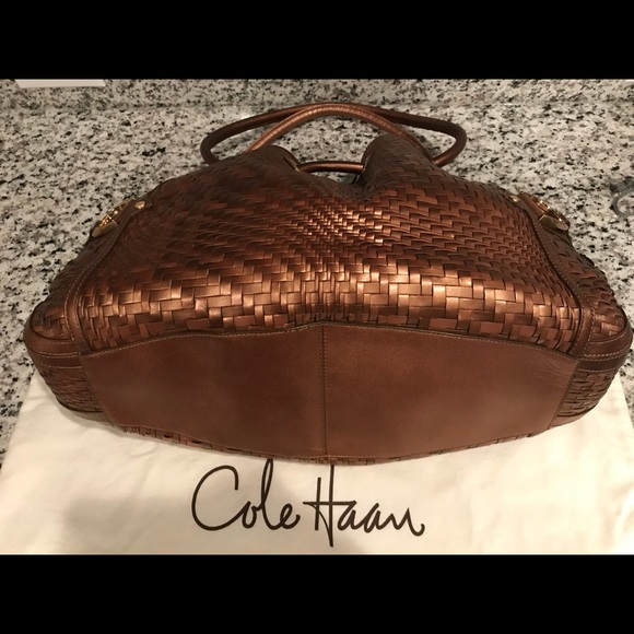 🎉HP✨SOLD!✨Cole Haan Genevieve Woven Leather Bag - Picture 6 of 8